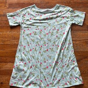Cat & Jack Girls Shirt Nightgown- Strawberry and Daisies size XL
